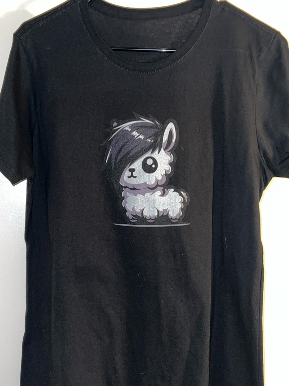 Black Short-Sleeve Graphic Tee with Cute Alpaca Print